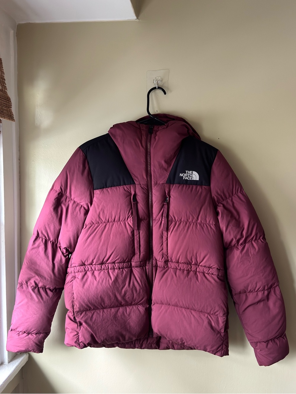 The North Face Retro Women’s Garnet Red Puffer Jacket - Picture 2 of 6